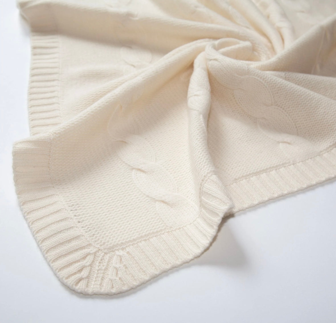 Babydecke von Papa Lobster mit Zopfmuster aus 100% Kaschmir, Farbe: off white