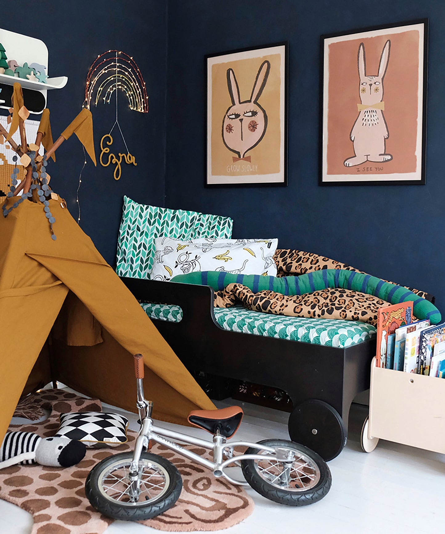 Poster „Bunny“ von Studio Loco