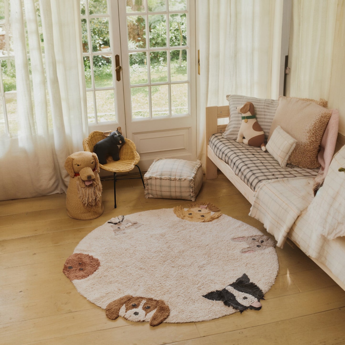 Waschbarer Teppich Dogs von Lorena Canals