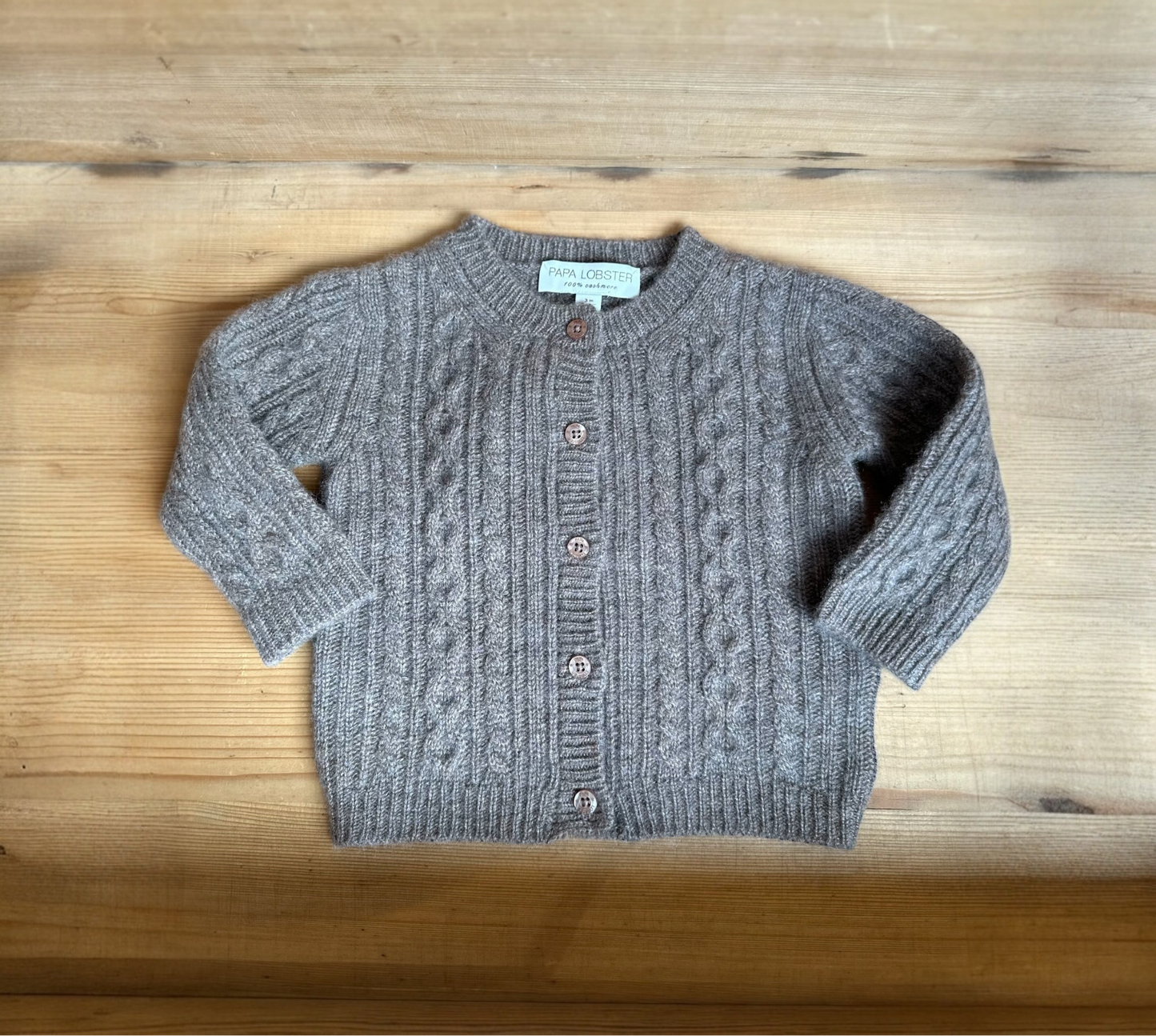 Strickjacke „Fritzi“ von Papa Lobster 0-12 Monate aus 100% Kaschmir, Farbe: chocolate