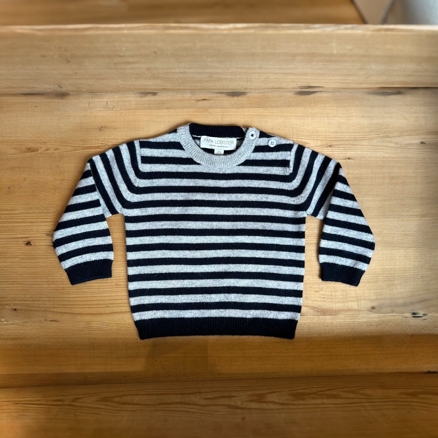 Pullover „Bob“ von Papa Lobster, 0-36 Monate 100% Kaschmir, Farbe: navy / light grey melange gestreift